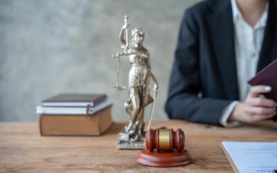 Czy komornik może dokonywać czynności pod nieobecność dłużnika?
