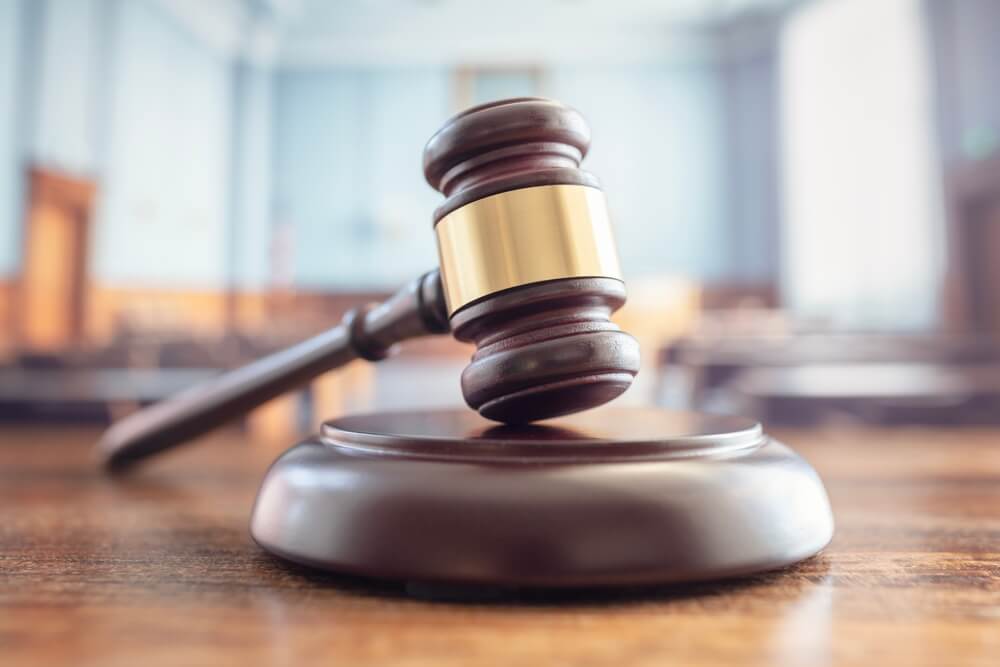 Jak wygląda współpraca komornika z innymi organami państwa?